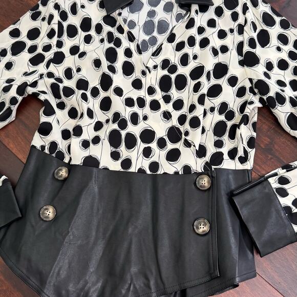 Gracia Black and White Animal Print Wrap Faux Leather Womans Top Size Large - Picture 13 of 16